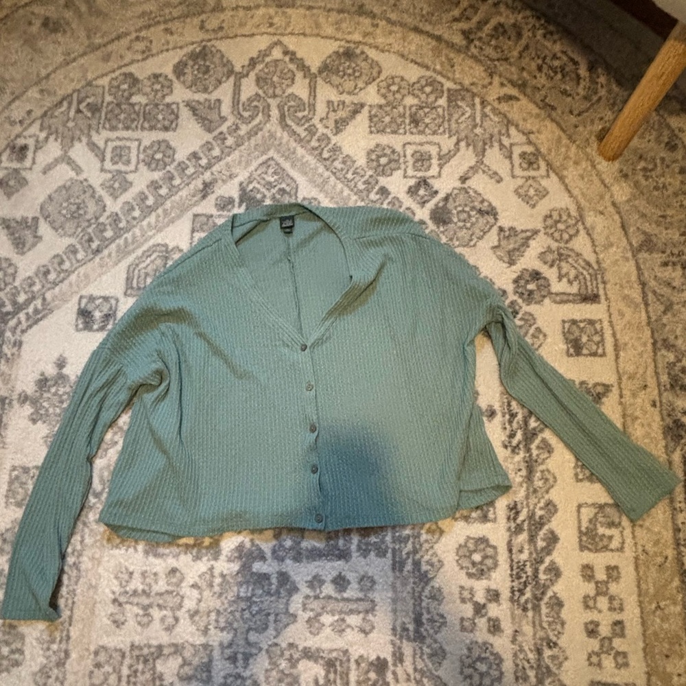 Wild Fable Green Cropped Long Sleeve Shirt